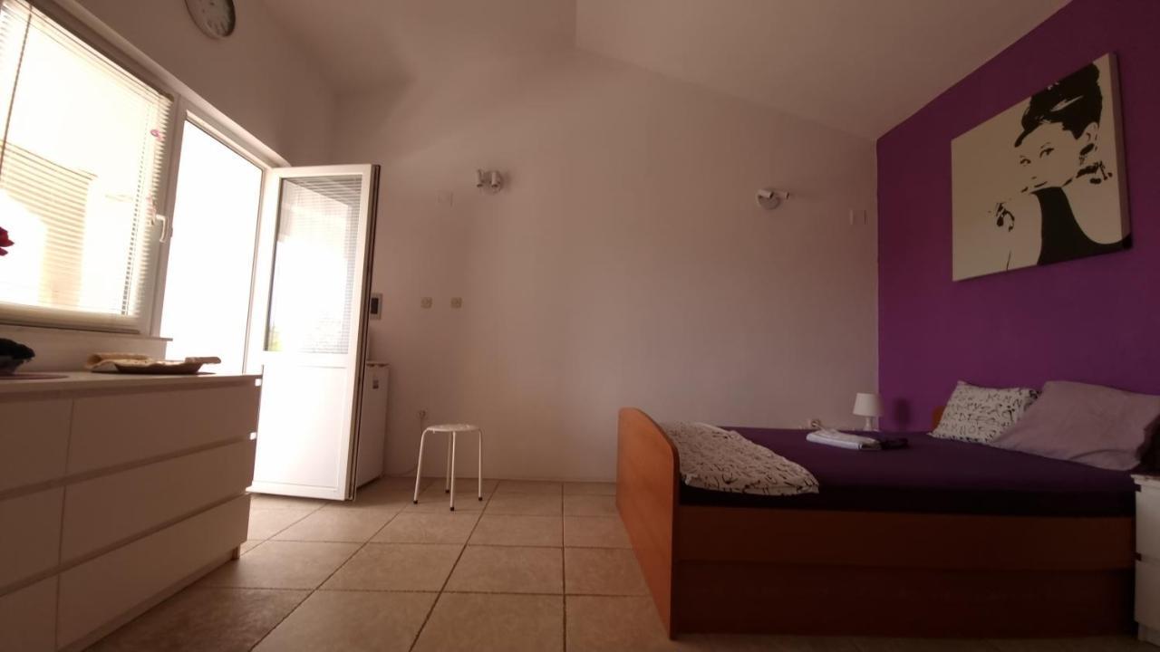 Arts Room Jasmina With Sea View Bikers And Pets Are Welcome Стариград-Пакленица Экстерьер фото